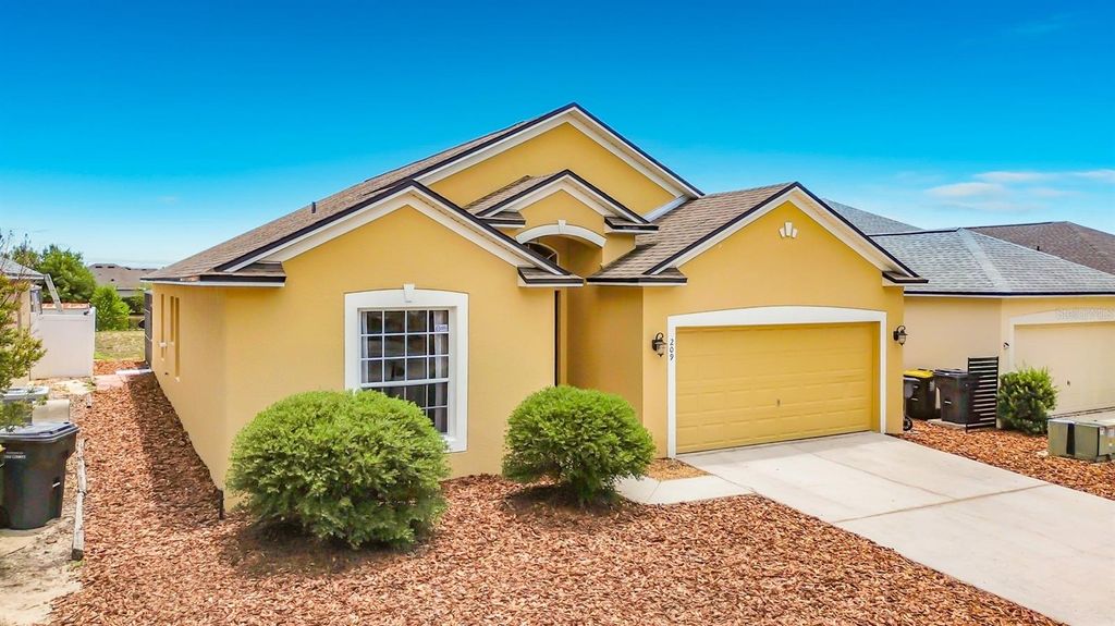 Photo of 209 Sunset View Drive, Davenport, FL 33837 (MLS # O6419081)
