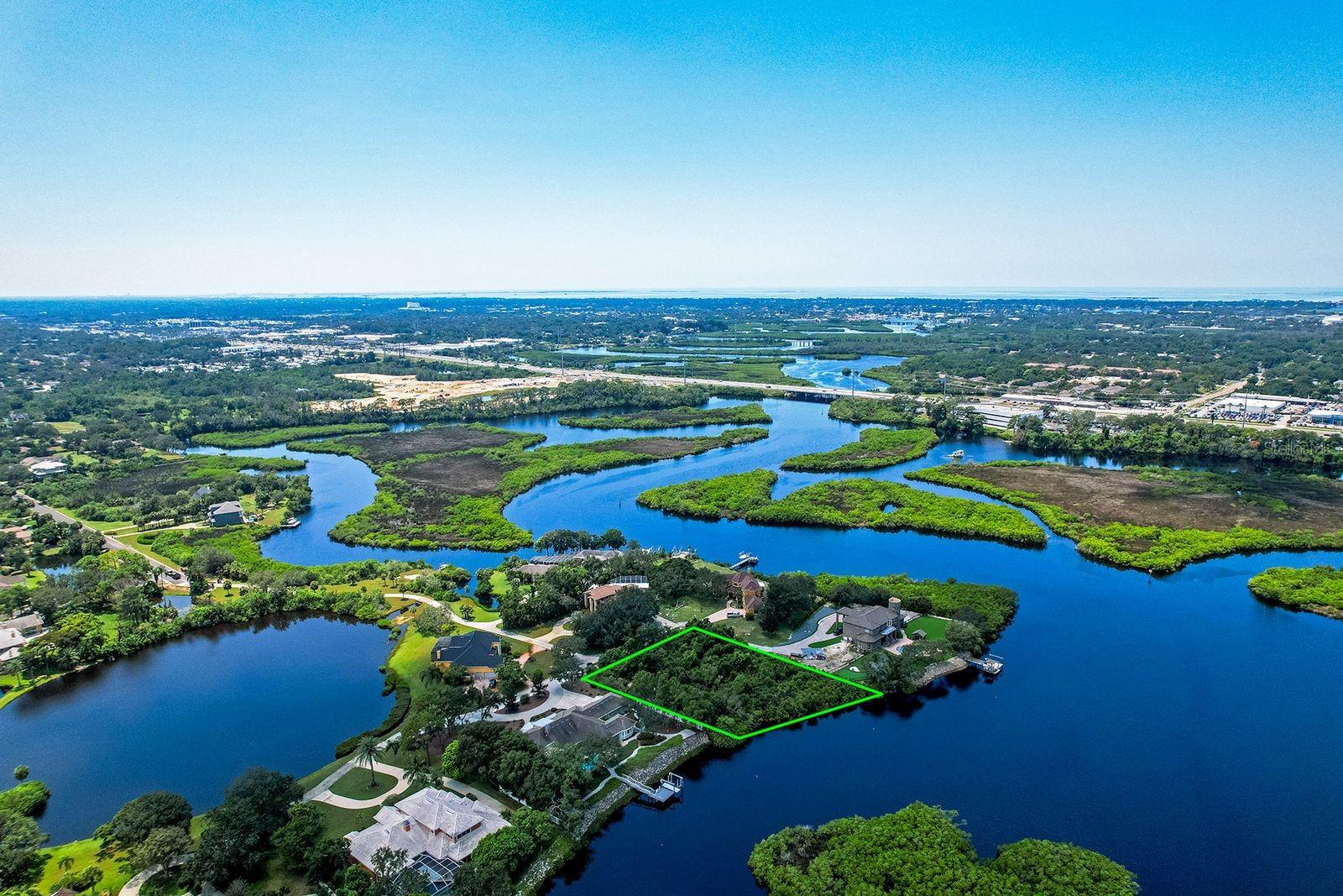 TAMPA & TARPON SPGS LAND CO SU - Land