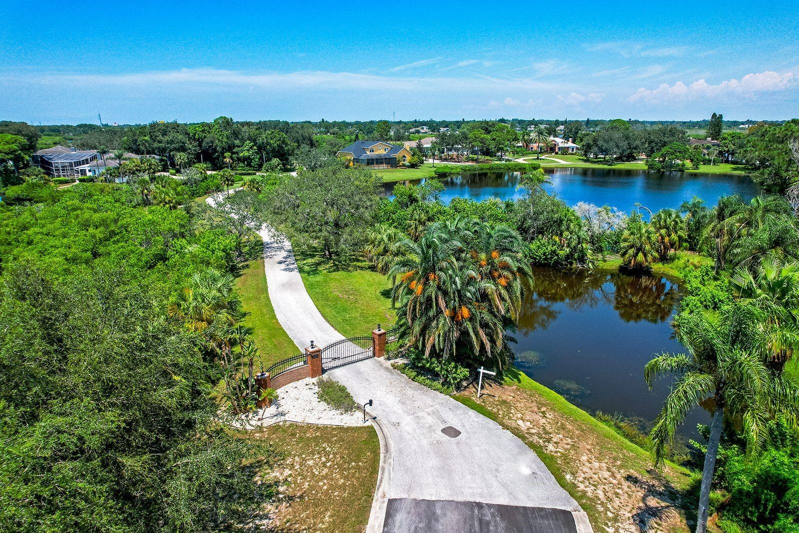 TAMPA & TARPON SPGS LAND CO SU - Land