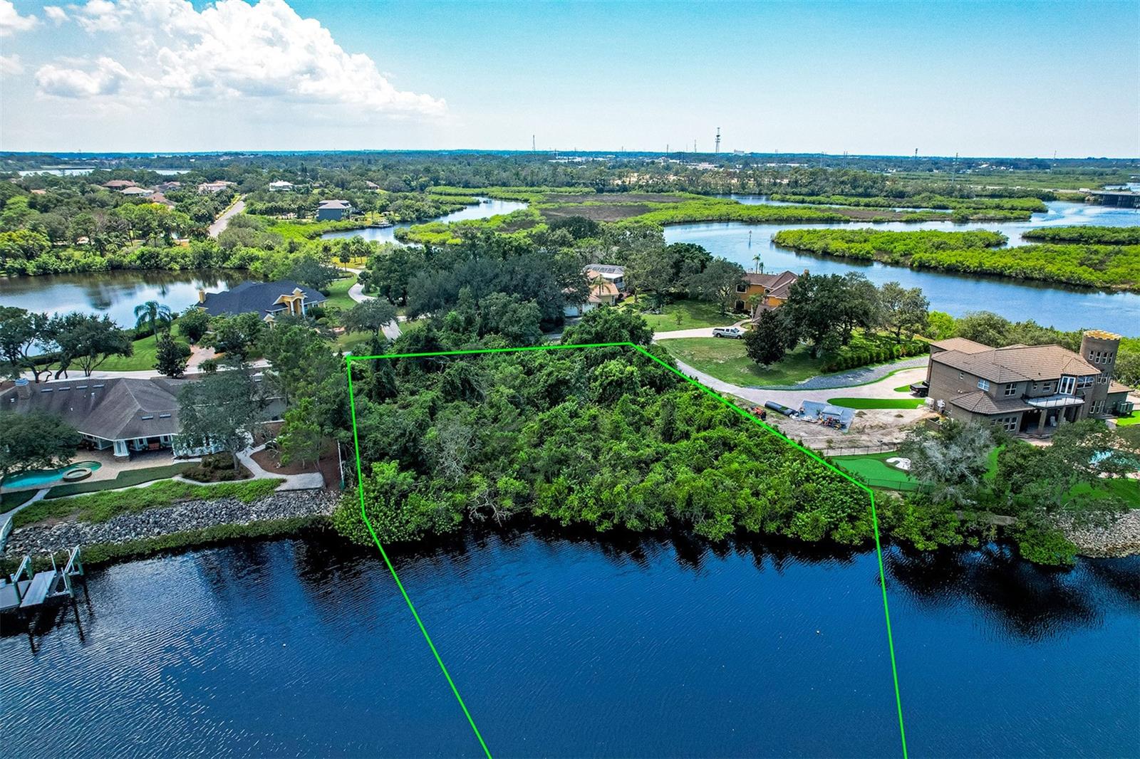 TAMPA & TARPON SPGS LAND CO SU - Land