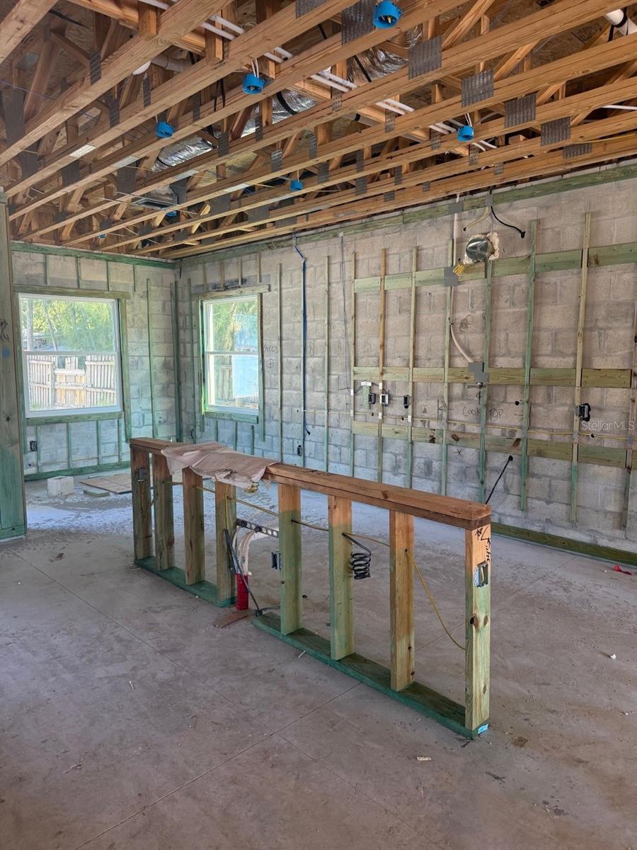 MAC DILL HEIGHTS - Residential