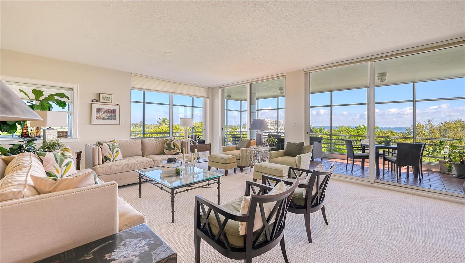 MARINA BAY - Residential