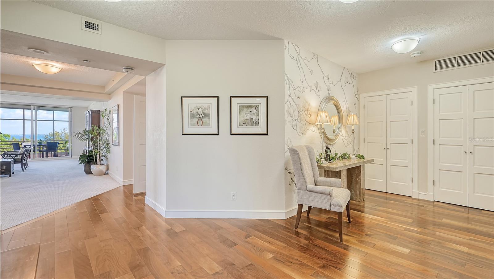 MARINA BAY - Residential