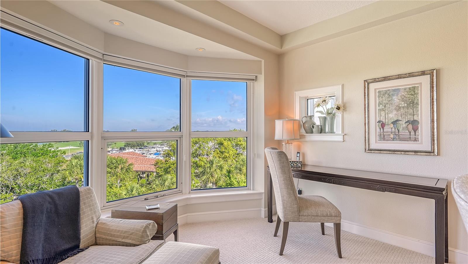 MARINA BAY - Residential