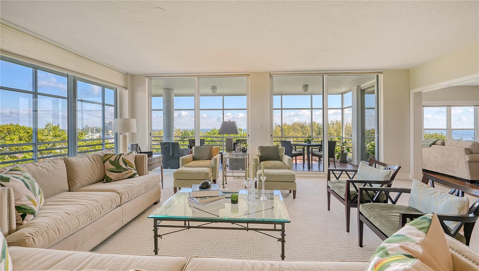 MARINA BAY - Residential