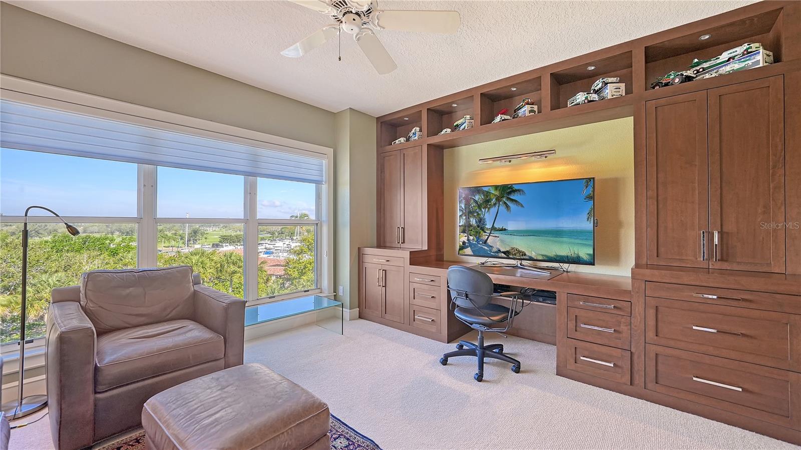 MARINA BAY - Residential