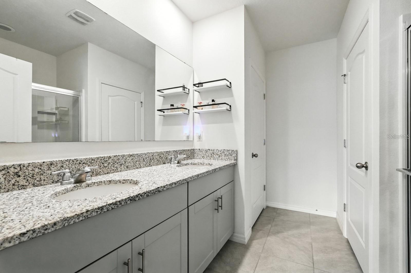 VICTORIA OAKS PH A - Residential