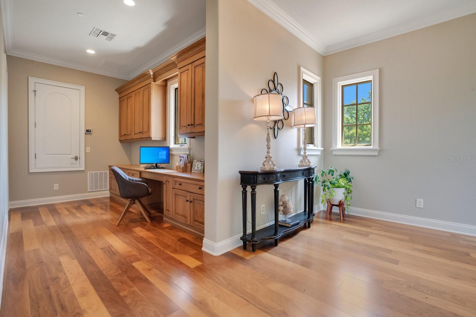 BALDWIN PARK - Residential