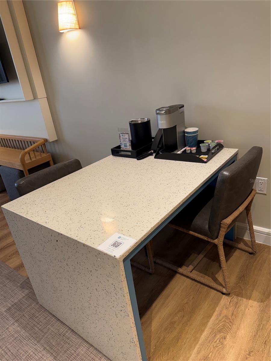 SUNSET WALK HOTEL CONDO PH 1 - Residential