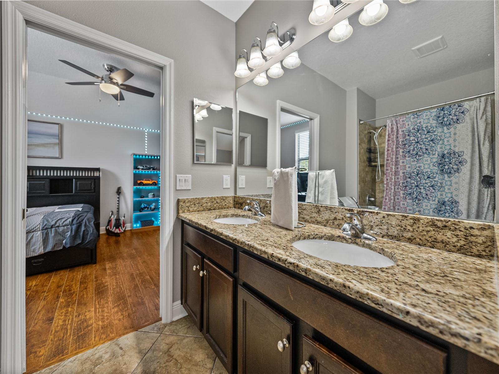 STARLING RIDGE - Residential