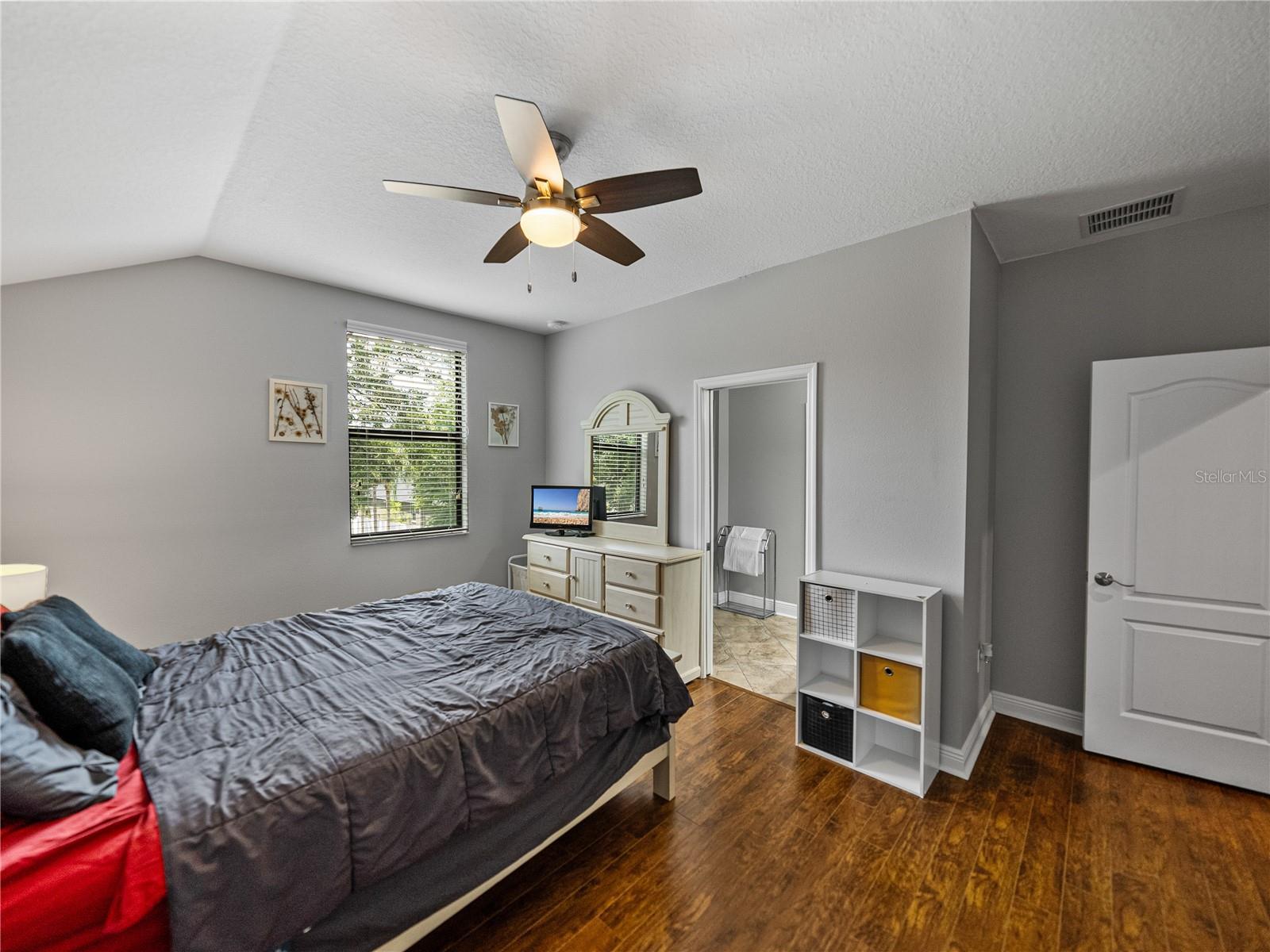 STARLING RIDGE - Residential