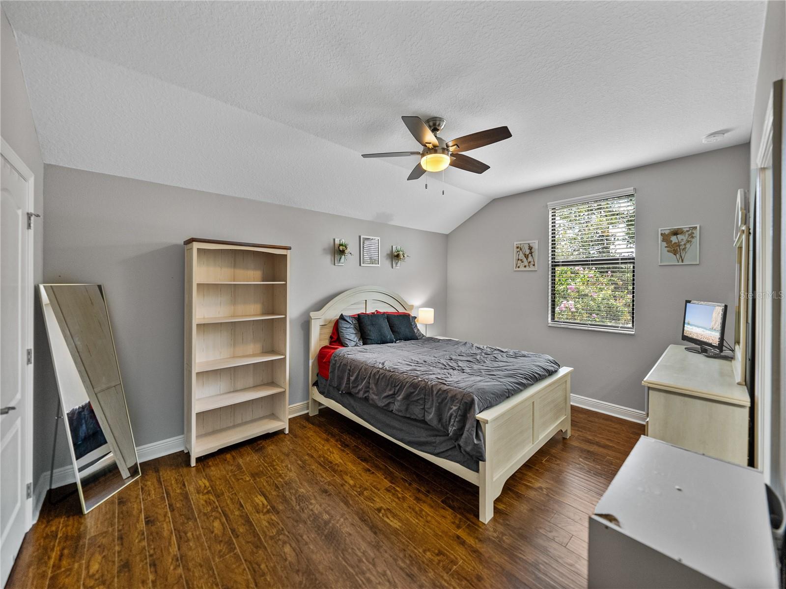 STARLING RIDGE - Residential