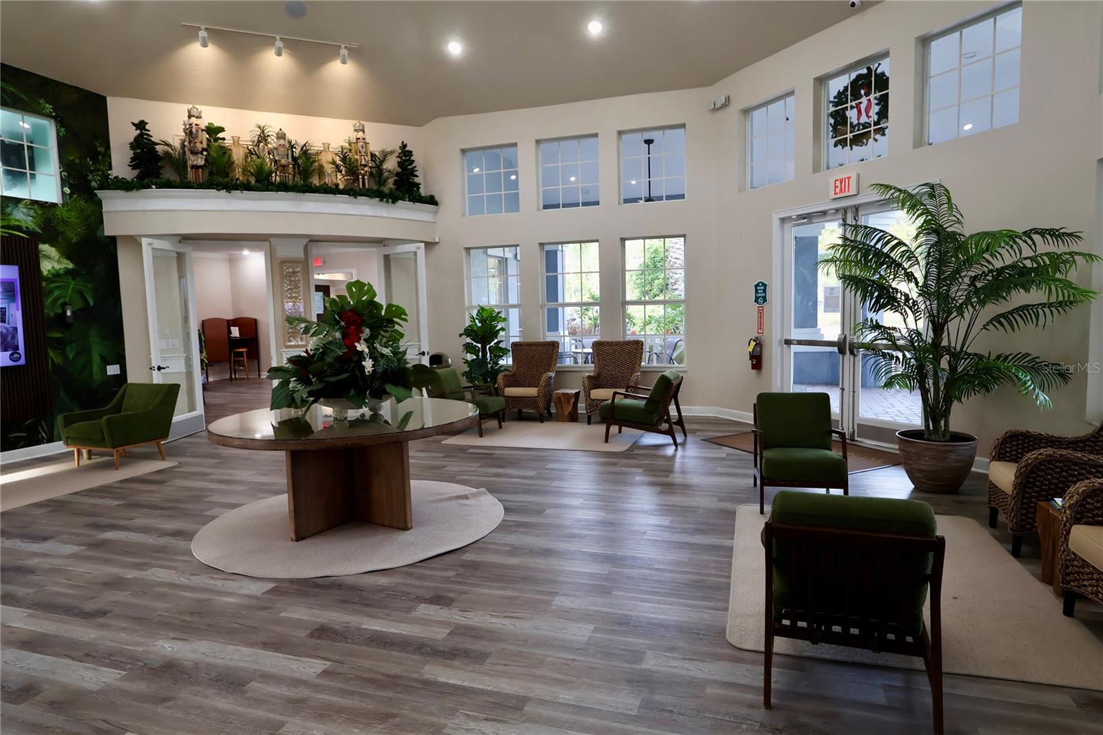 WYNDHAM PALMS CONDO PH 9 - Residential