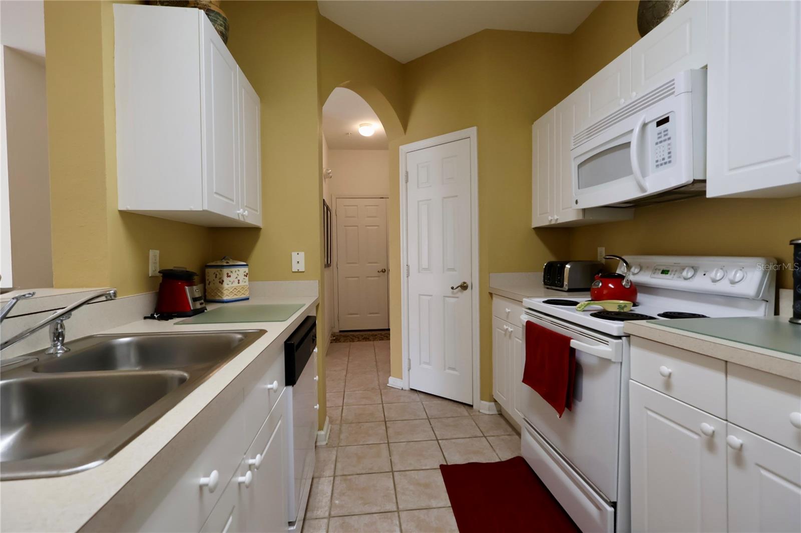 WYNDHAM PALMS CONDO PH 9 - Residential