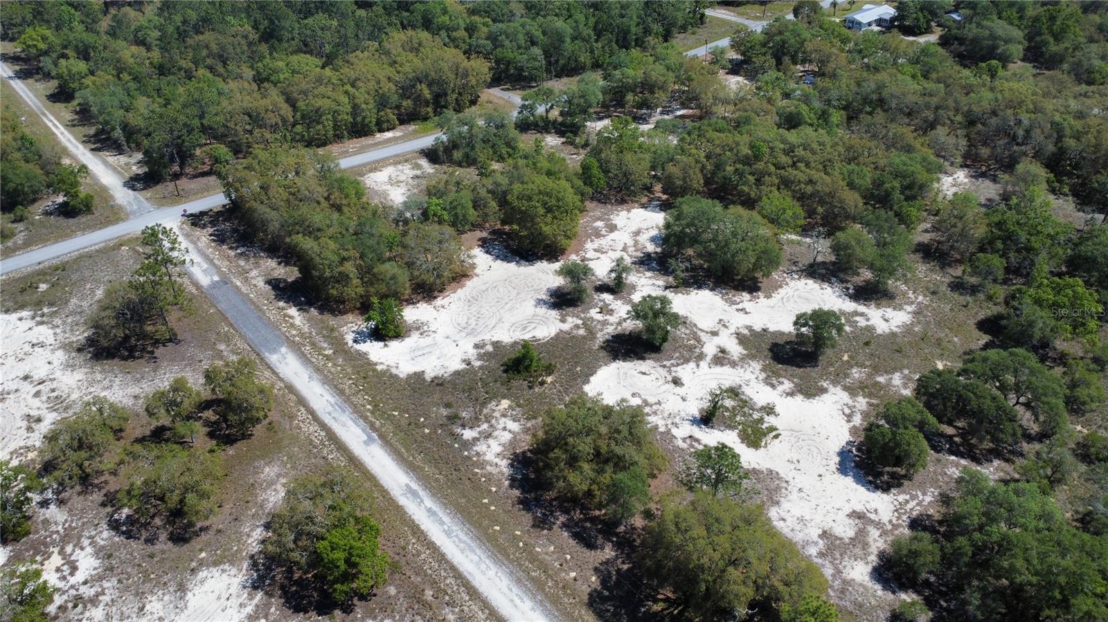 RAINBOW LAKES ESTATE - Land