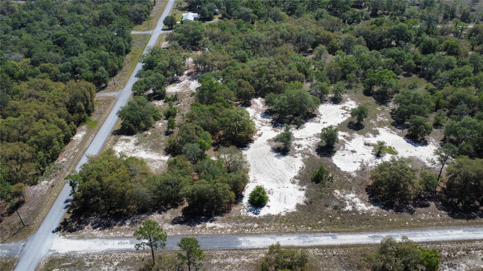 RAINBOW LAKES ESTATE - Land