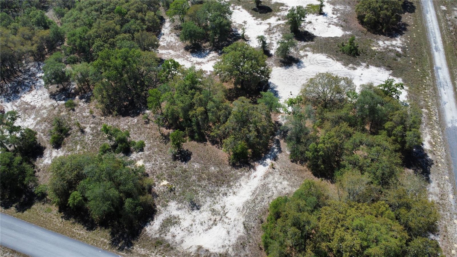 RAINBOW LAKES ESTATE - Land