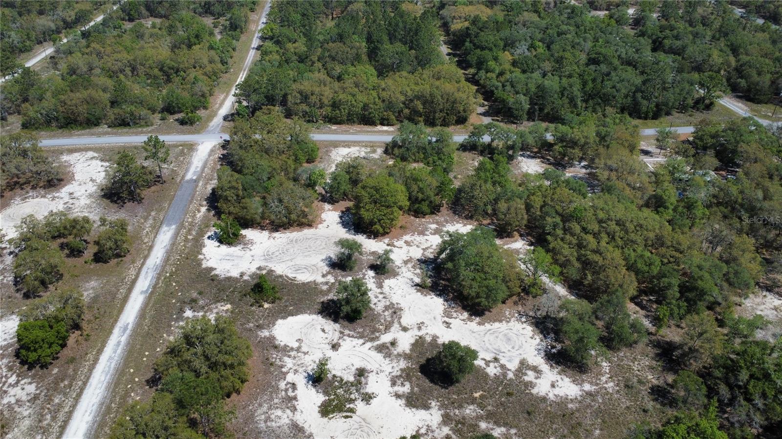 RAINBOW LAKES ESTATE - Land