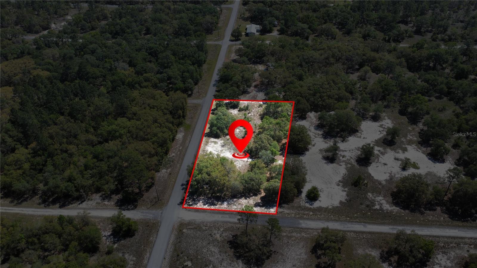 RAINBOW LAKES ESTATE - Land