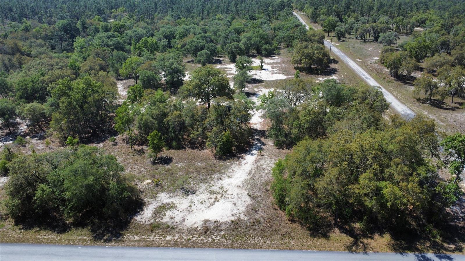 RAINBOW LAKES ESTATE - Land