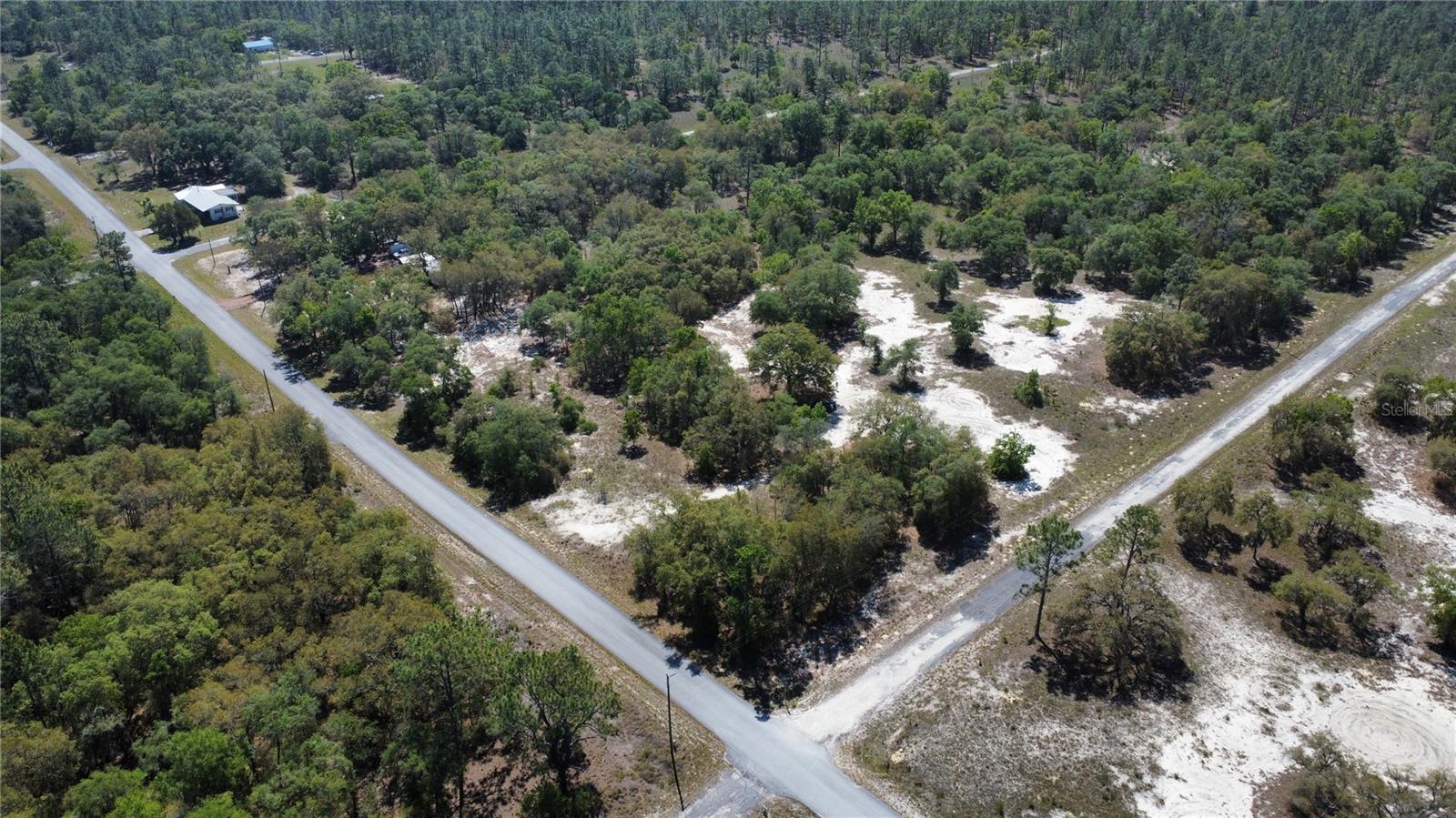 RAINBOW LAKES ESTATE - Land