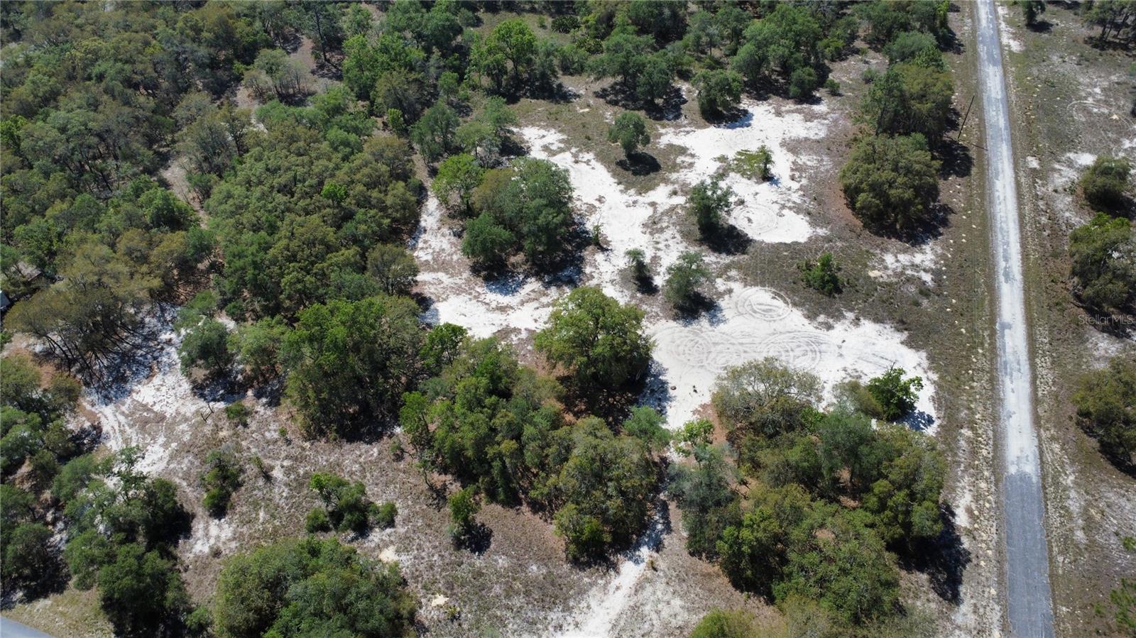 RAINBOW LAKES ESTATE - Land