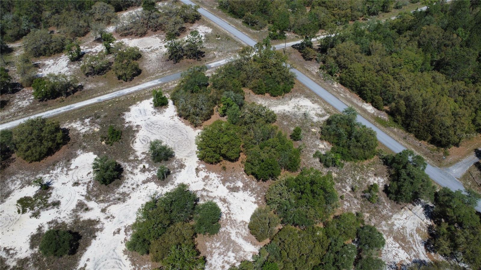 RAINBOW LAKES ESTATE - Land