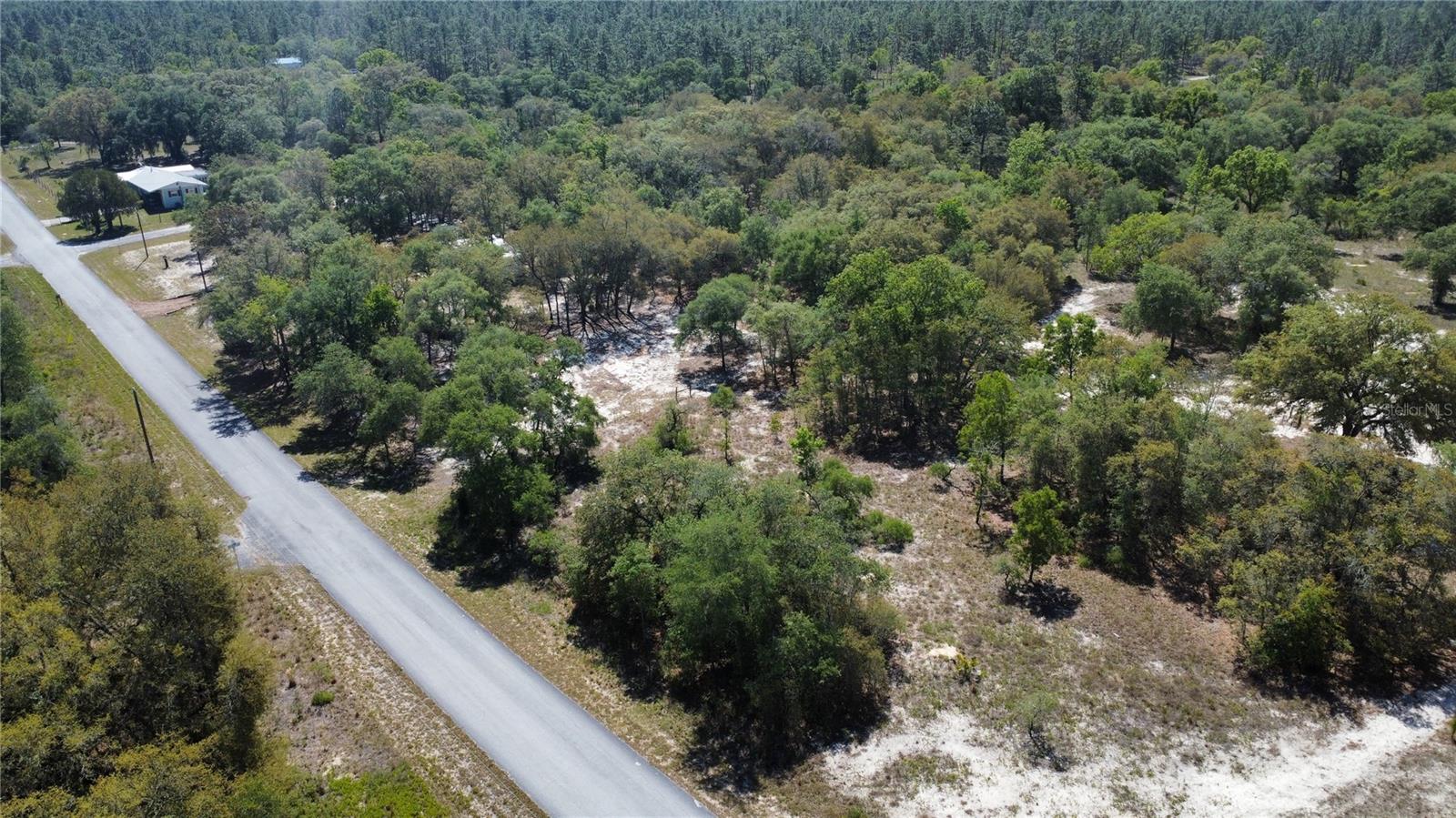 RAINBOW LAKES ESTATE - Land