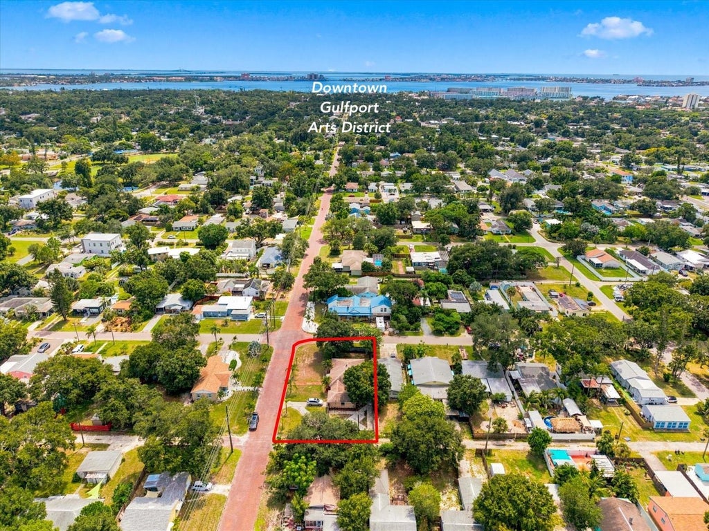 Photo of 1525 56th Street S, Gulfport, FL 33707 (MLS # TB8552837)