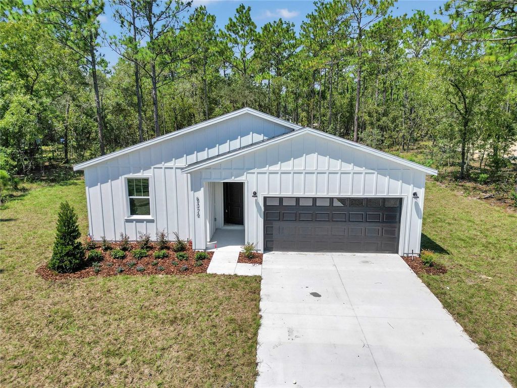 Photo of 8372 SW 134th Avenue, Dunnellon, FL 34432 (MLS # O6427601)