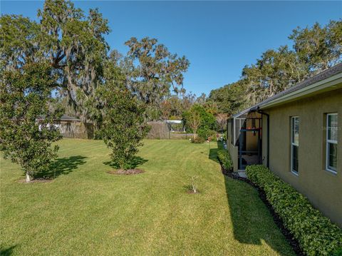 A home in LAKELAND