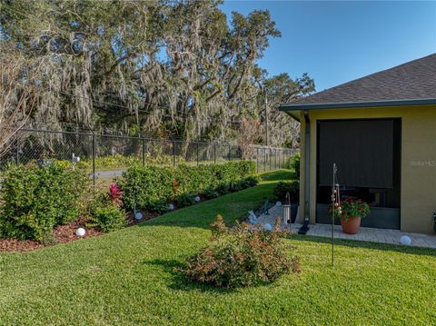 A home in LAKELAND