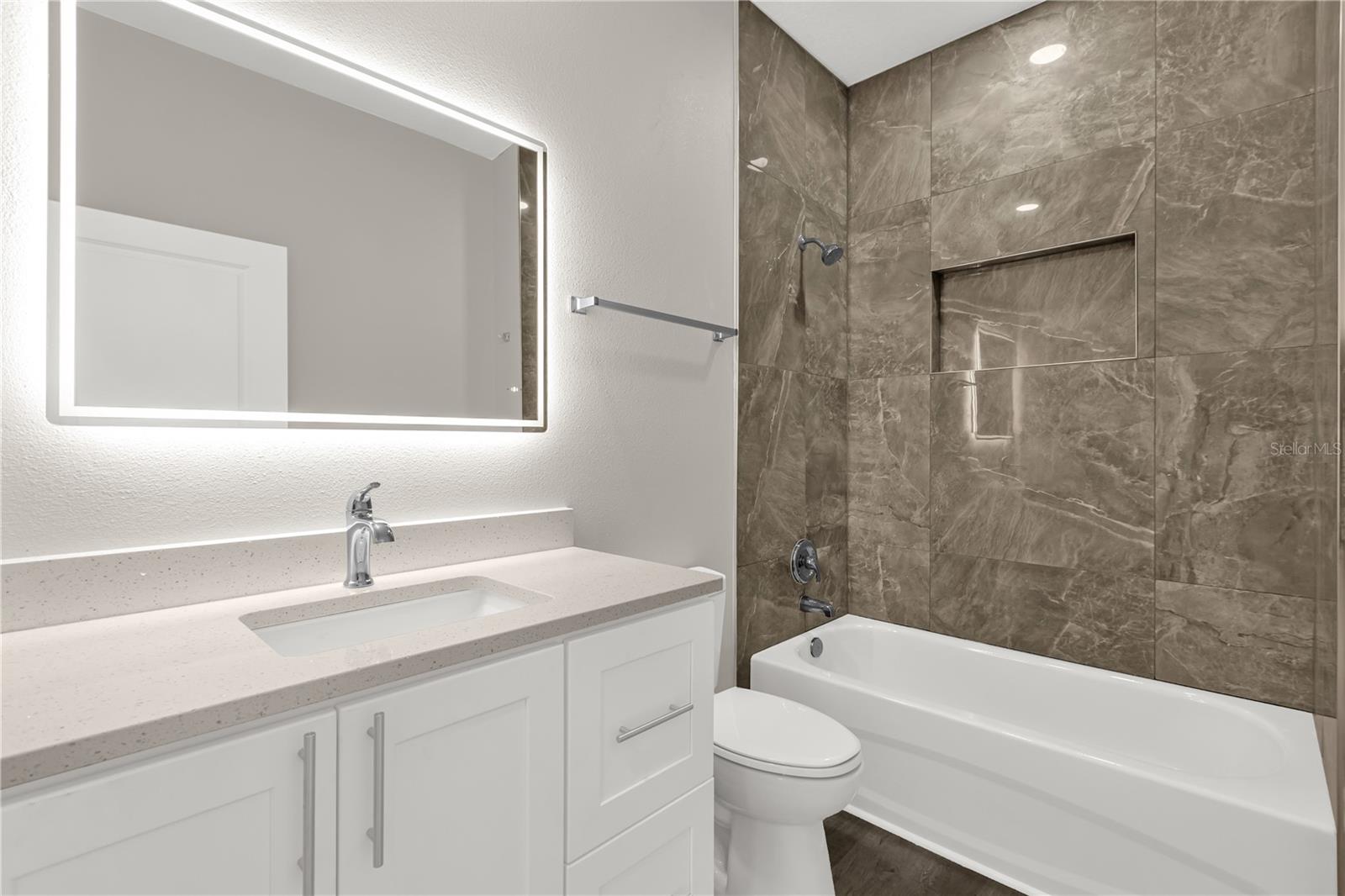 ACADEMY MANOR UNIT 01 - Residential