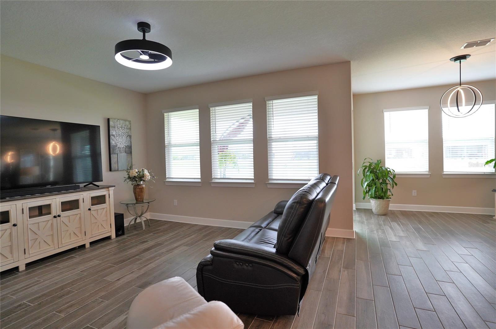 VENICE WOODLANDS PH 1 - Residential