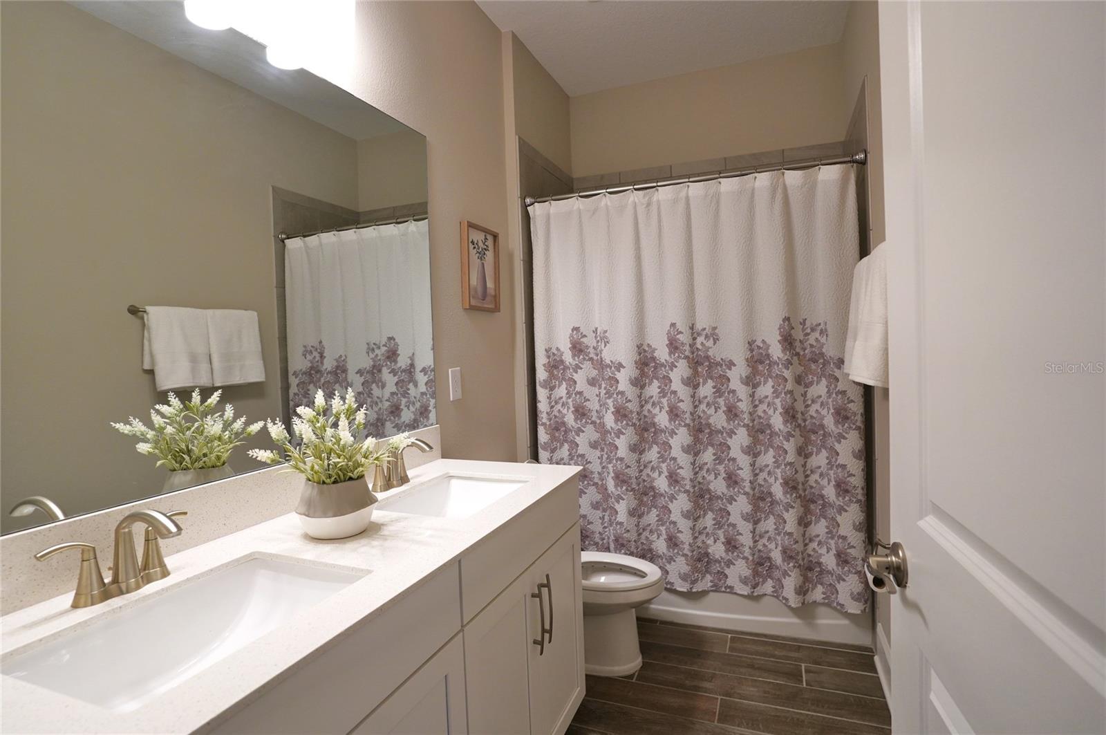 VENICE WOODLANDS PH 1 - Residential