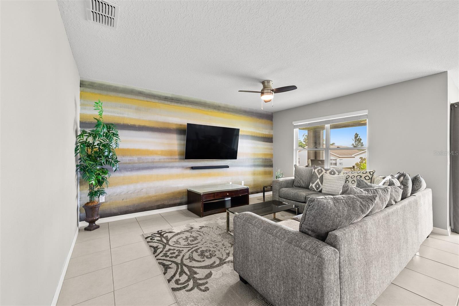 SUMMERS CORNER - Residential