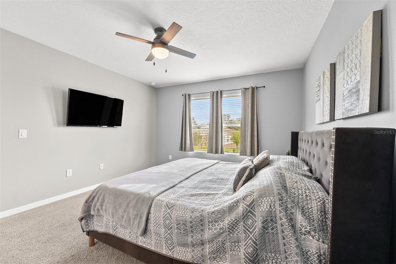 SUMMERS CORNER - Residential