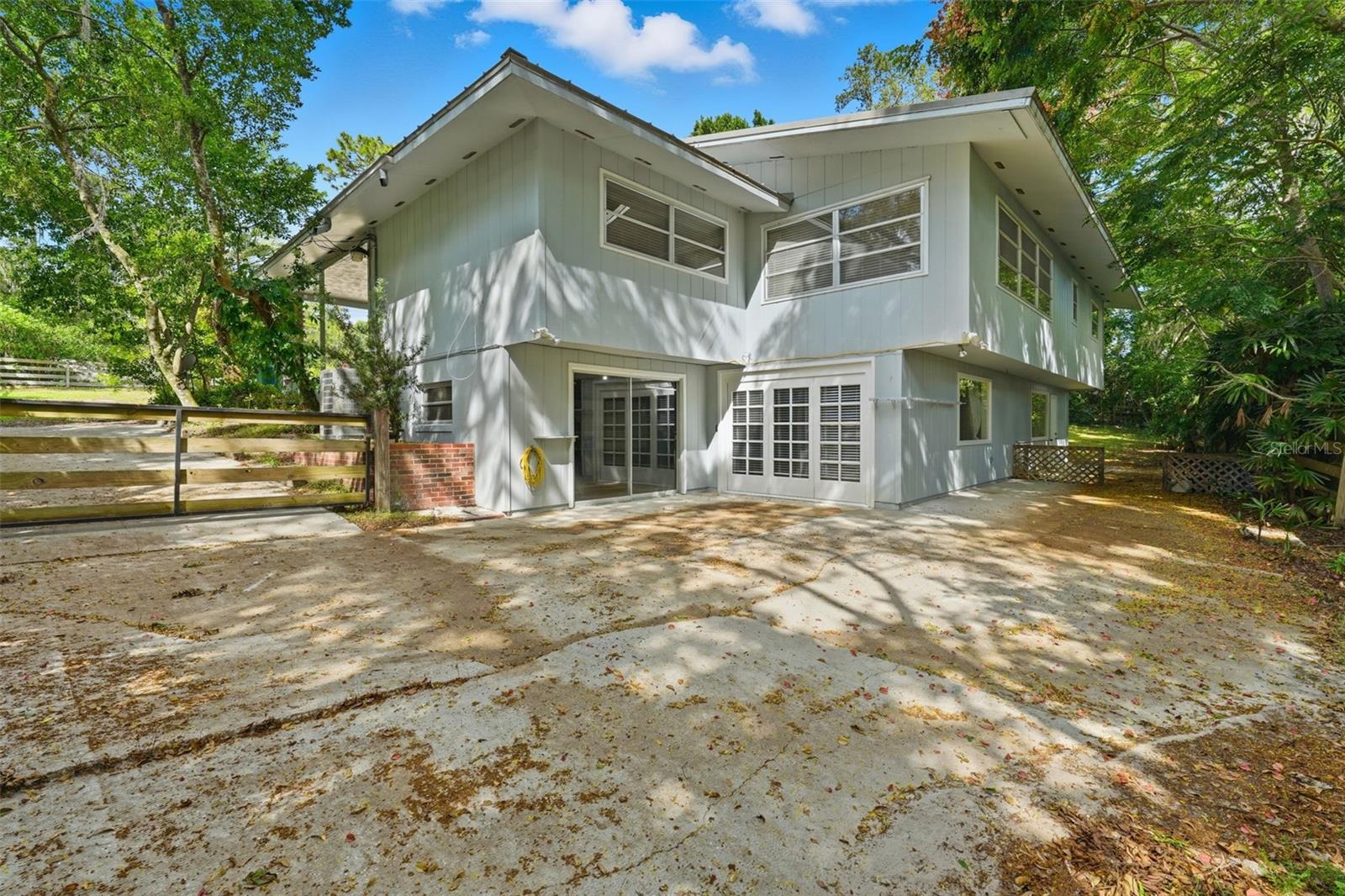 MOUNT DORA PINECREST SUB - Residential