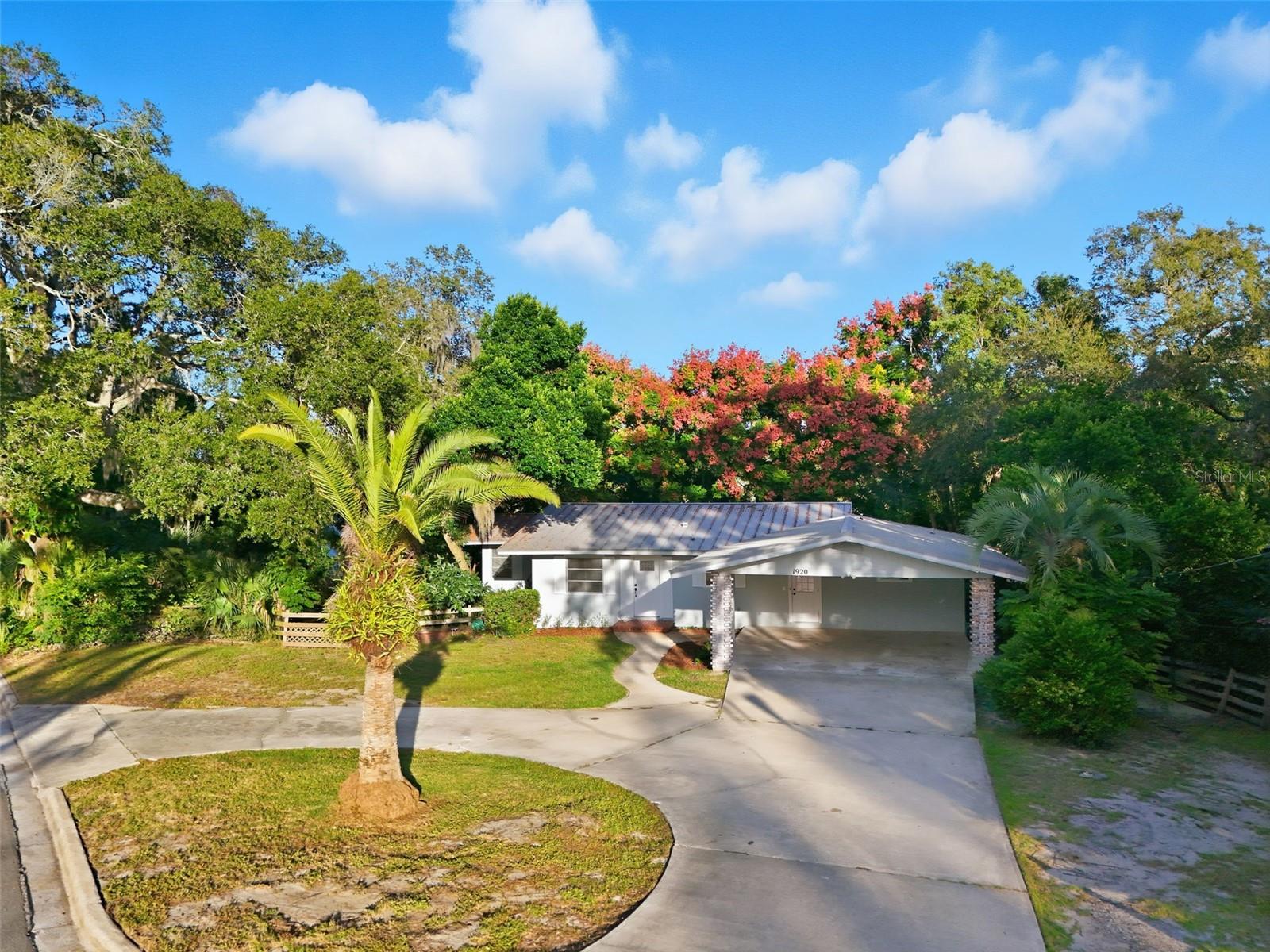 MOUNT DORA PINECREST SUB - Residential