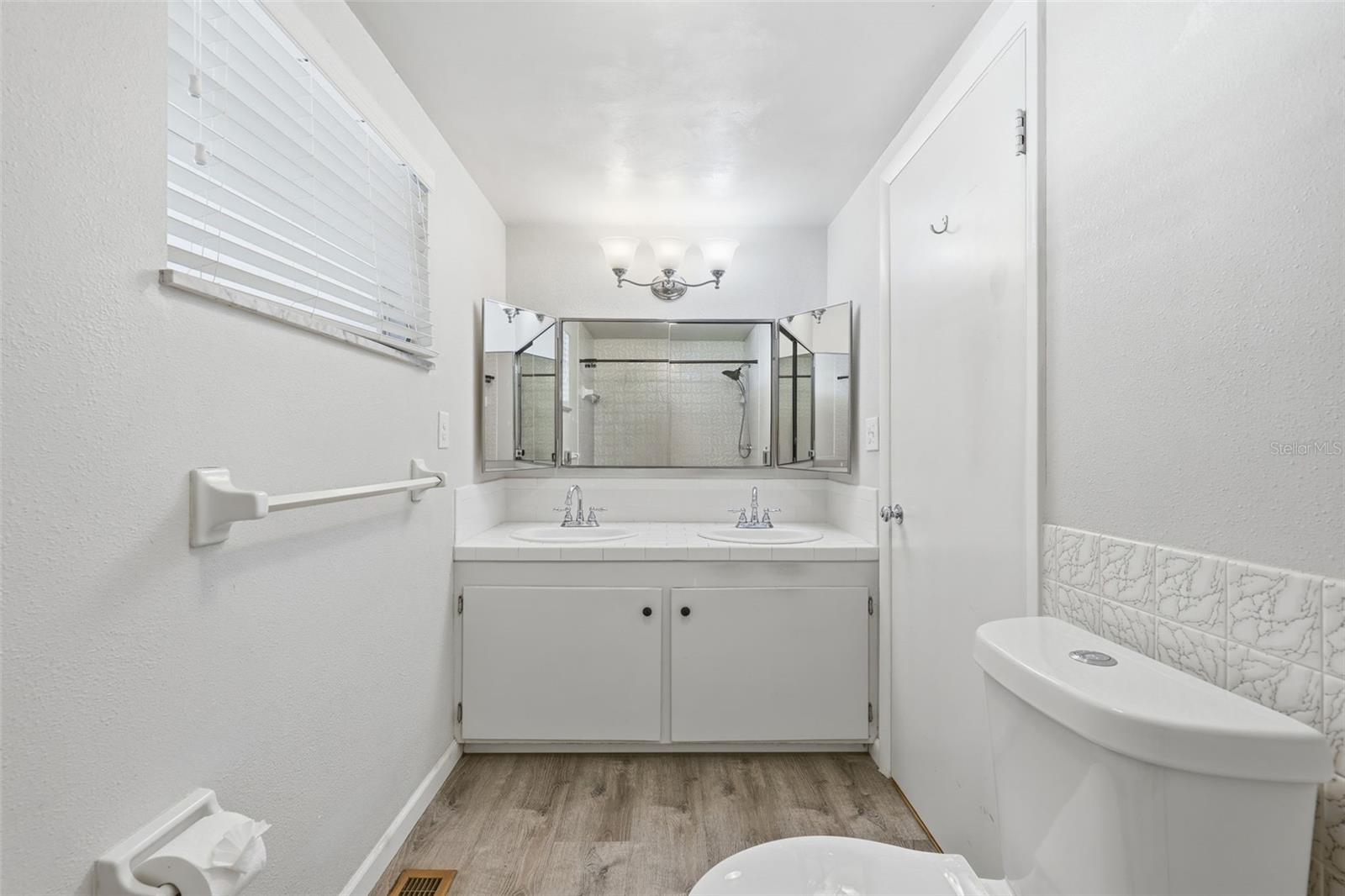 MOUNT DORA PINECREST SUB - Residential