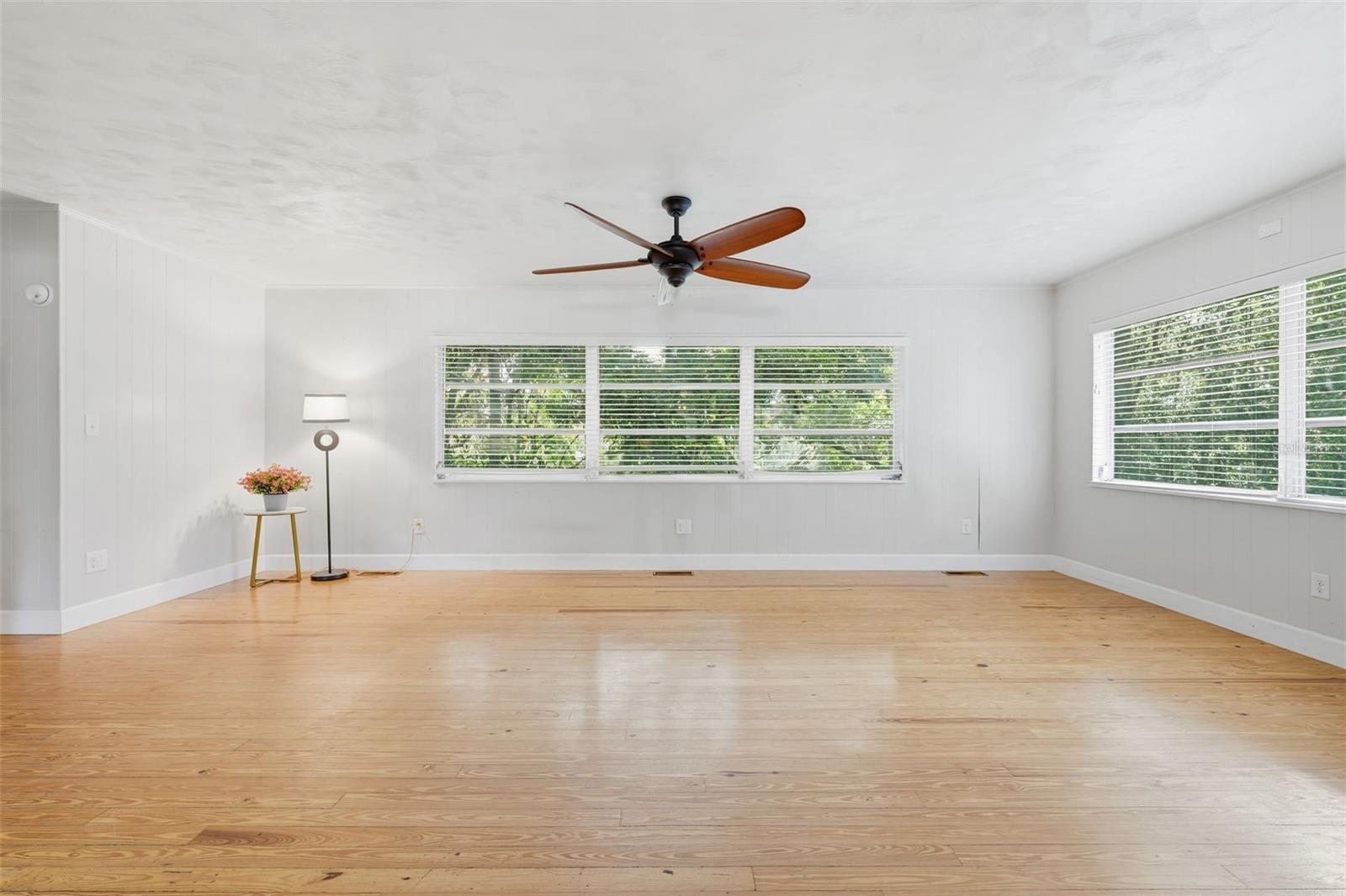 MOUNT DORA PINECREST SUB - Residential