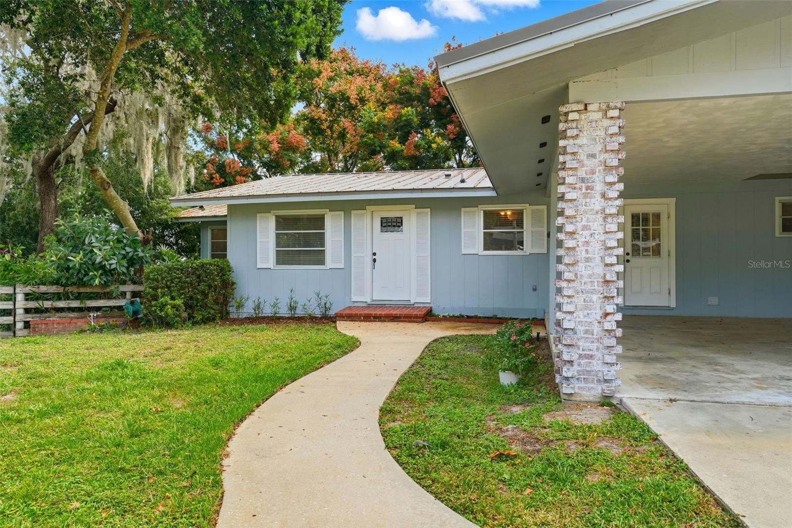 MOUNT DORA PINECREST SUB - Residential