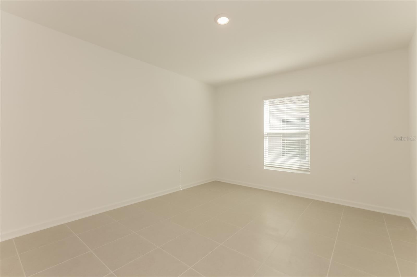 RANCHES/LK MCLEOD III - Residential Lease