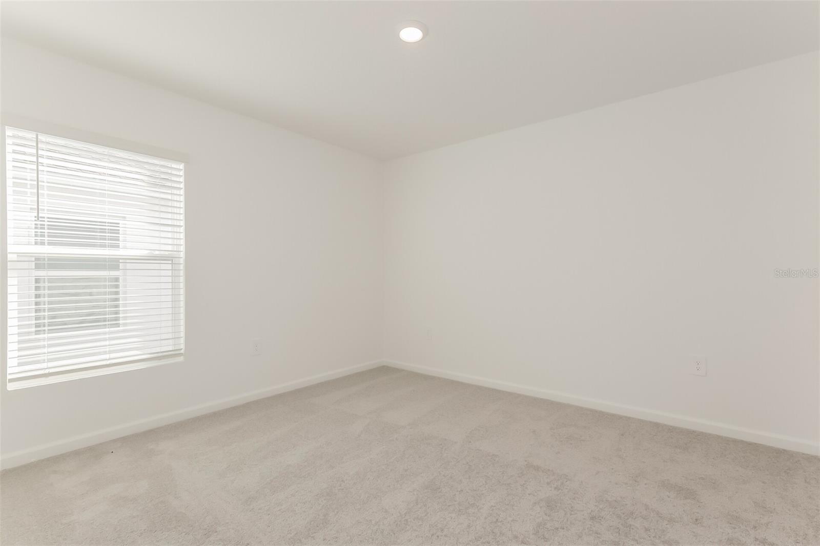 RANCHES/LK MCLEOD III - Residential Lease