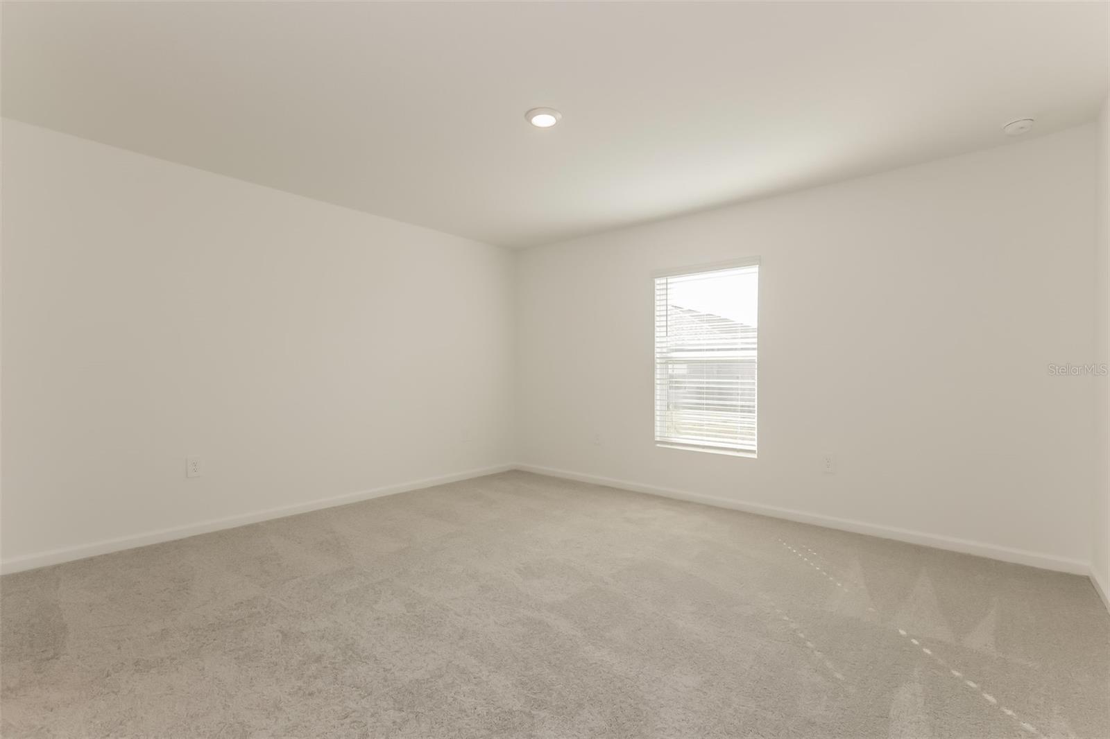 RANCHES/LK MCLEOD III - Residential Lease