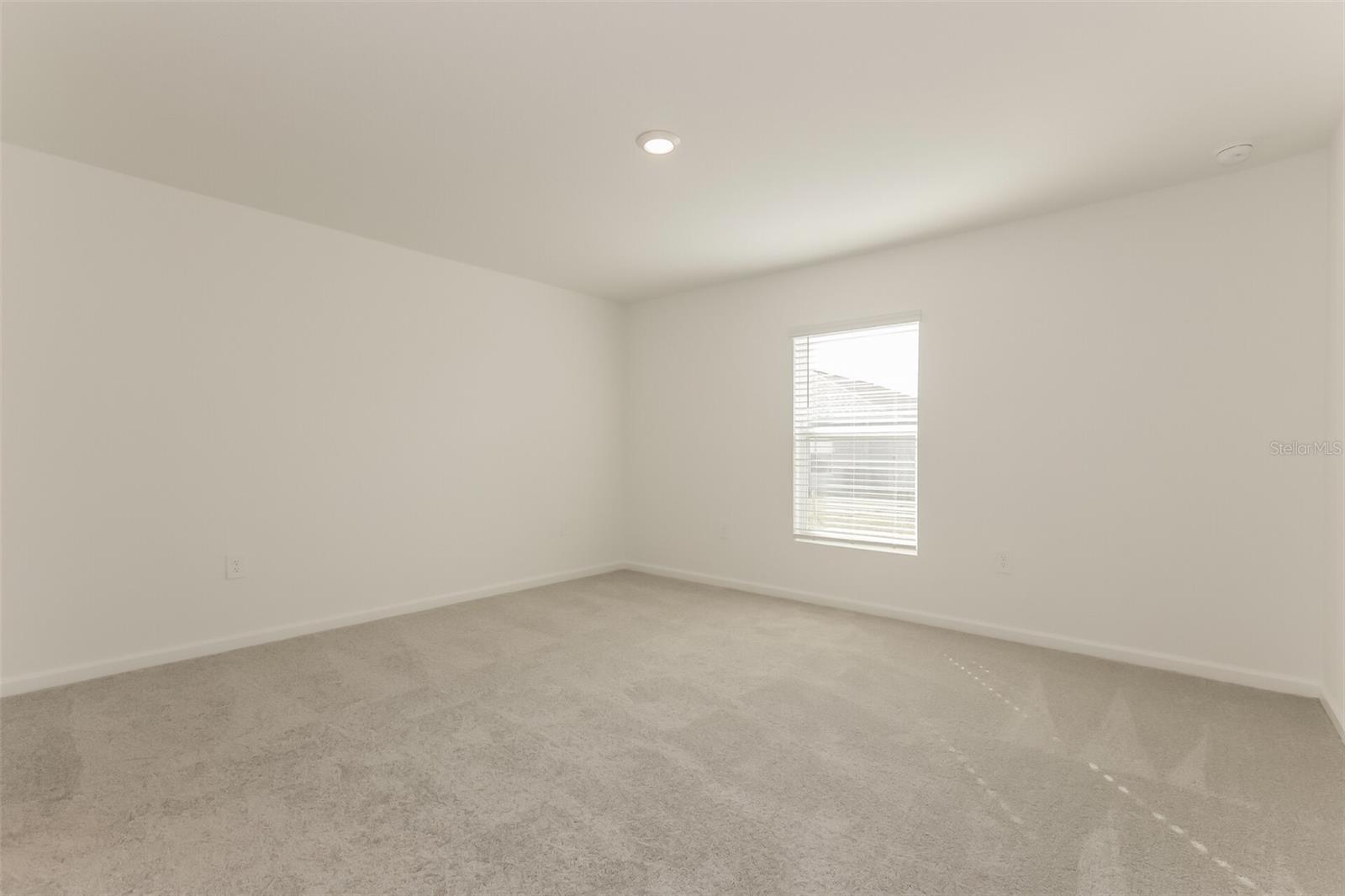 RANCHES/LK MCLEOD III - Residential Lease