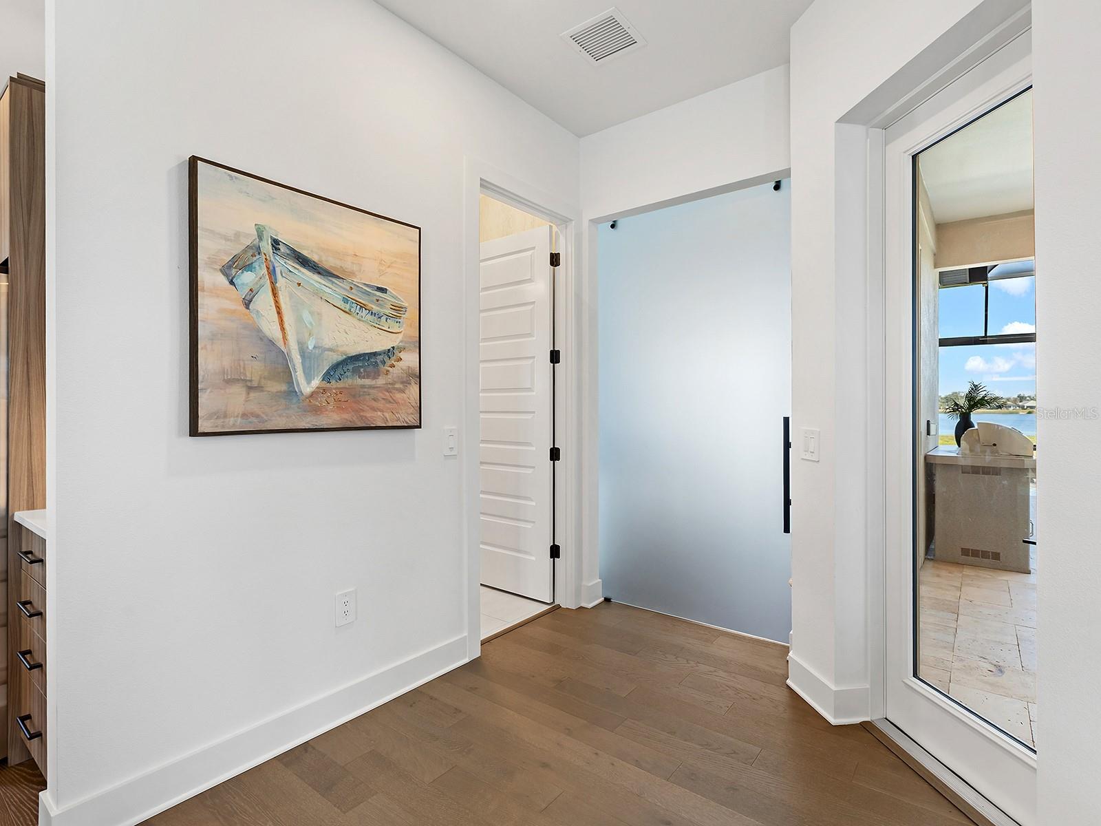 LAKEHOUSE COVE/WATERSIDE PH 5 - Residential