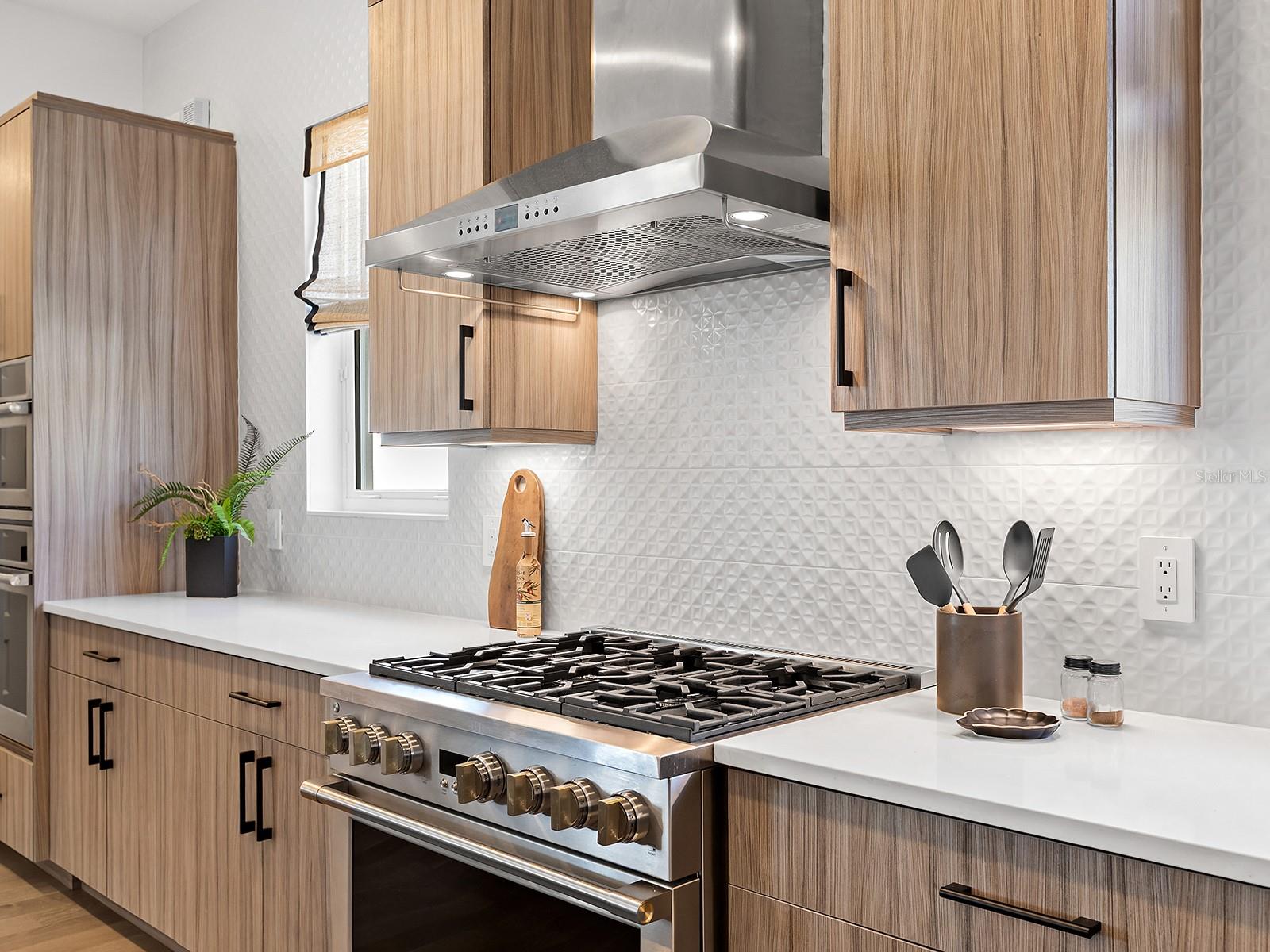 LAKEHOUSE COVE/WATERSIDE PH 5 - Residential