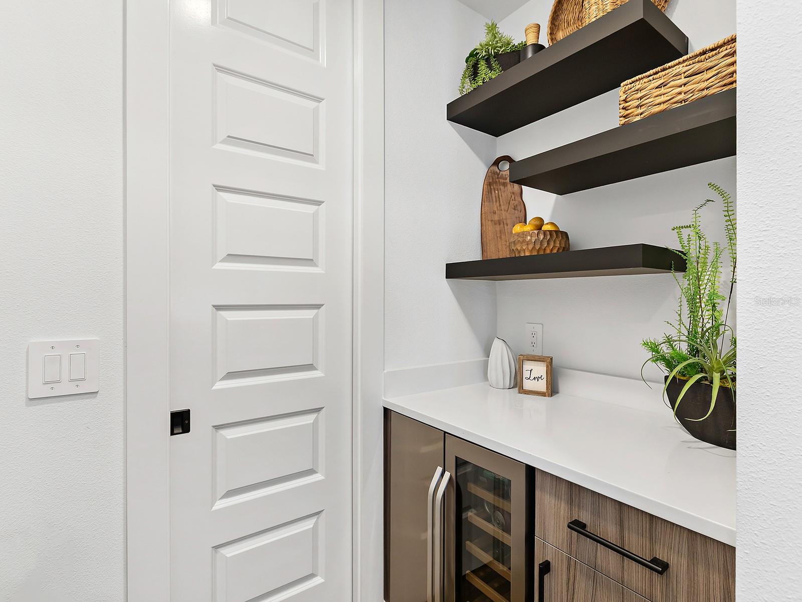 LAKEHOUSE COVE/WATERSIDE PH 5 - Residential