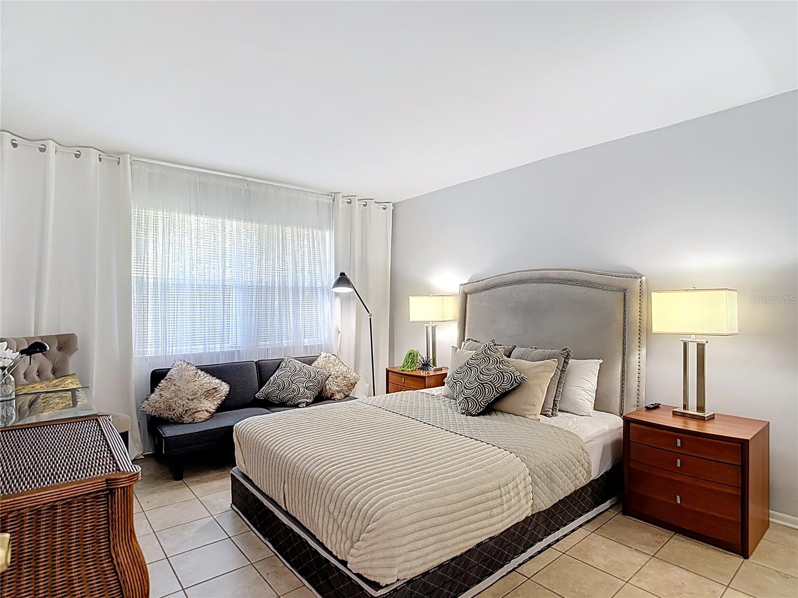 NORTH ST PETERSBURG BLK 12 REV REP - Residential Lease